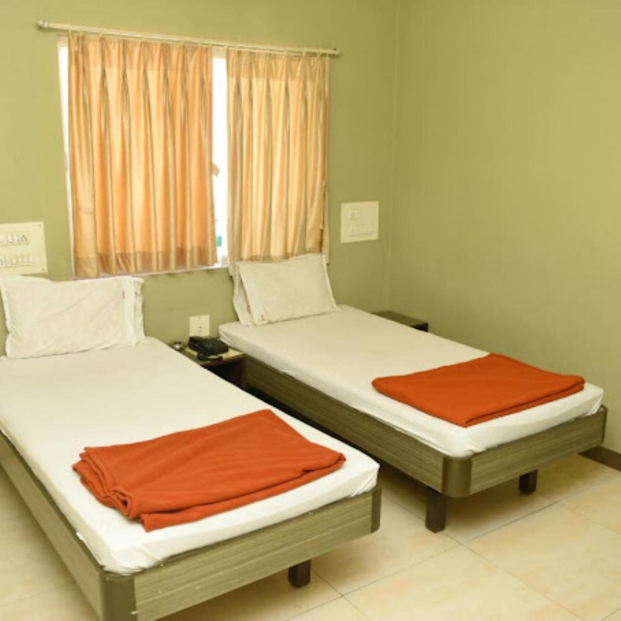 Hotel Anjali Palace Bhuj Ngoại thất bức ảnh