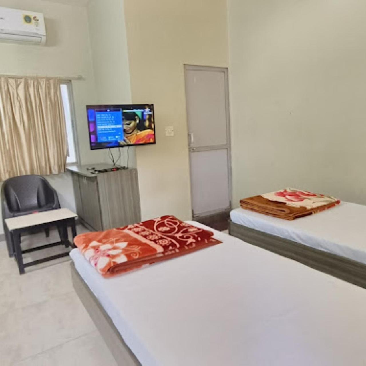 Hotel Anjali Palace Bhuj Ngoại thất bức ảnh