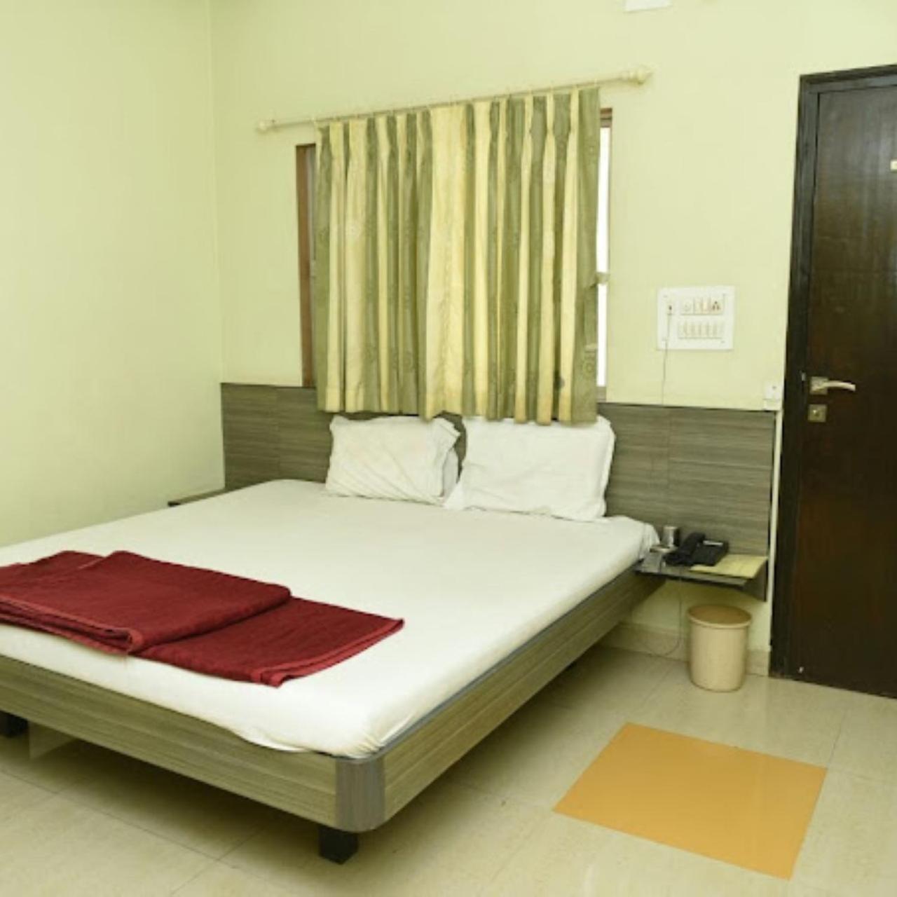 Hotel Anjali Palace Bhuj Ngoại thất bức ảnh